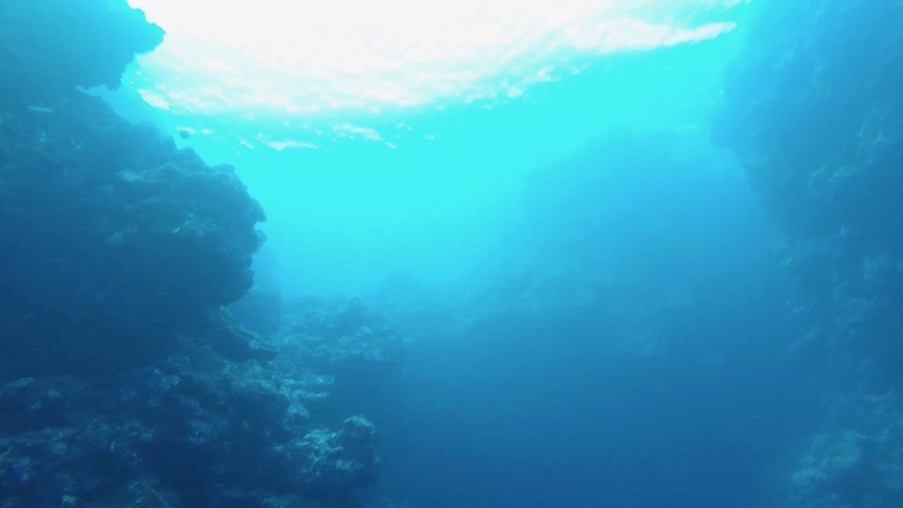 潜るのが好きで何度も何度も潜っている海です -シュノーケルに最高な場所、糸満市『大度浜海岸』-
