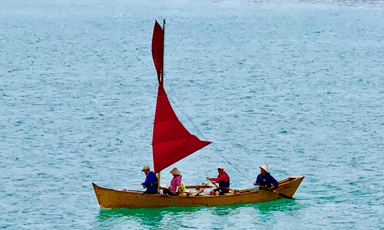 風と人の力で走る海人の舟『サバニ』へ乗り込んでみませんか